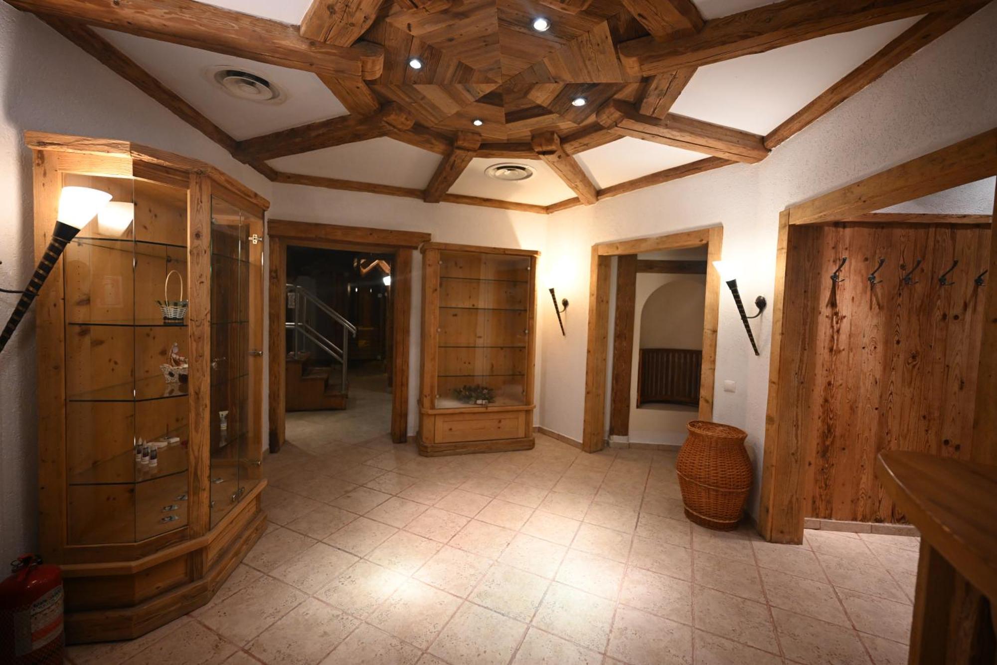 Mercure Sighisoara Binderbubi Hotel & Spa Ngoại thất bức ảnh