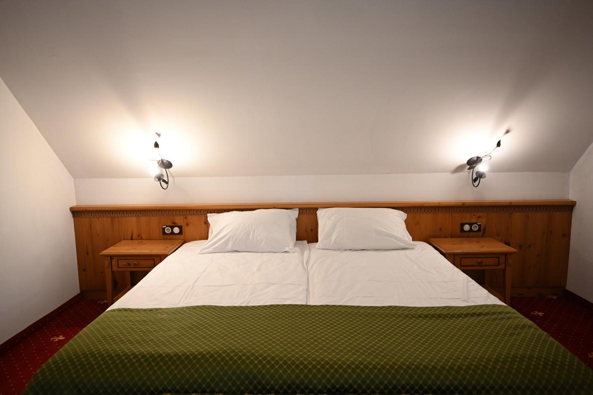 Mercure Sighisoara Binderbubi Hotel & Spa Ngoại thất bức ảnh